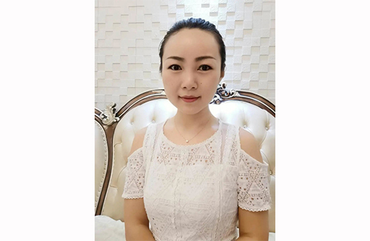 “世”在人為 | 世友地板新疆烏魯木齊經(jīng)銷(xiāo)商張寶月：服務(wù)快一步，業(yè)績(jī)上一層