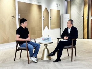 大咖品鑒 行業(yè)堅(jiān)守|王石再次蒞臨世友地板總部，探尋2024世友新品背后奧秘